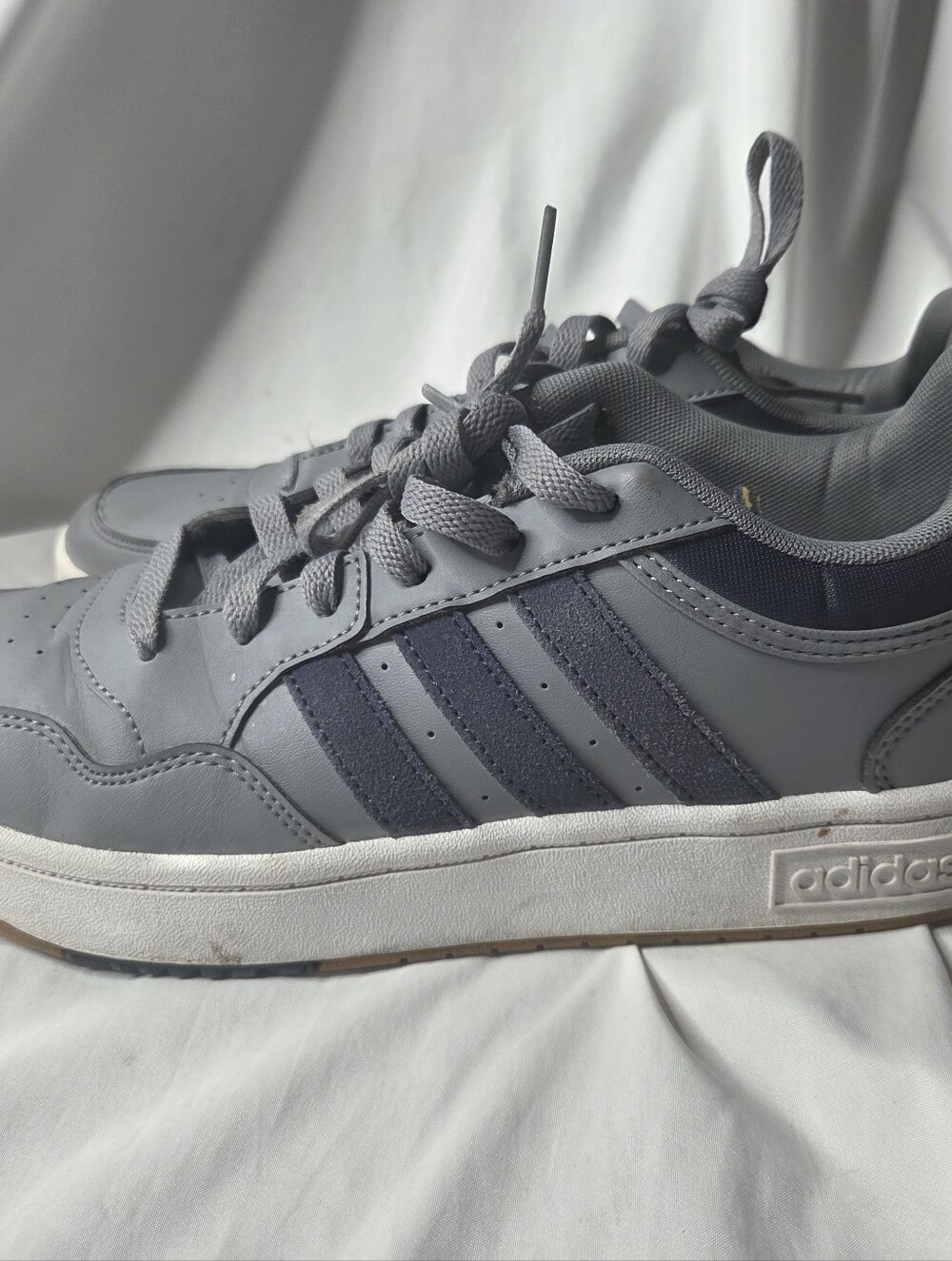Adidas Men’s Gray Sneakers with Navy Stripes 8.5 Hoops 3.0